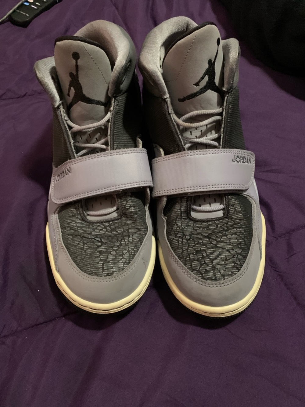 Air Jordan Flight Club 90s in the "Cement Grey" colorway